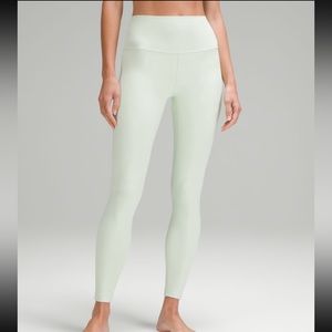 NWT Align HR Pant 28” in Creamy Mint (4)